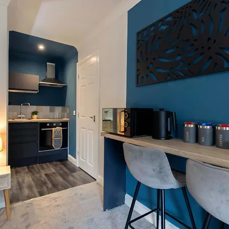 Cosy Town Centre Location 아파트