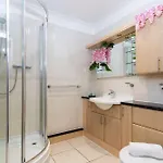 Apartment Cosy Town Centre Location *